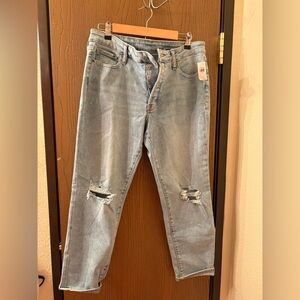 NWT Old Navy Women’s Light Blue Relaxed Jeans